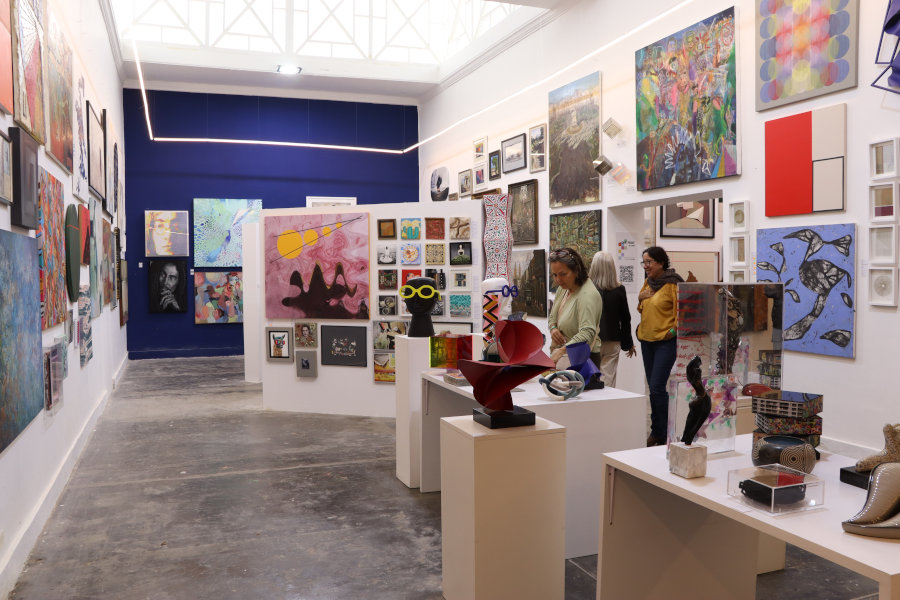 Obras y visitantes de CompArte, imagen 1